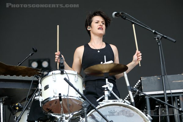 LUCIE ANTUNES - 2024-08-16 - CHARLEVILLE-MEZIERES - Square Bayard - Illuminations - Lucie Antunes